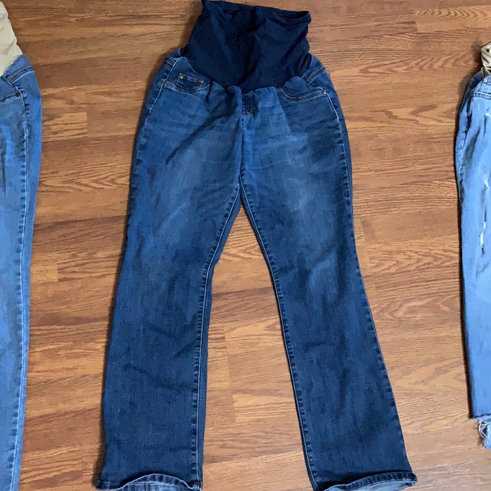 3 pairs of maternity jeans for one price